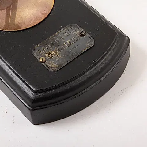 Watsons&Hill London Masaüstü Büyüteç Siyah